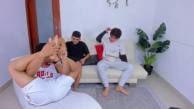 Crazy nigth01 online show from December 2025 02:19:01 AM