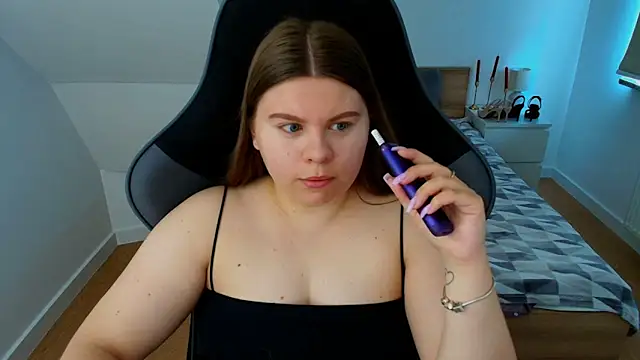 Snapshot of AbbyPleasure chatting on June 2026 09:41:01 AM AbbyPleasure online show from June 2026 09:41:01 AM