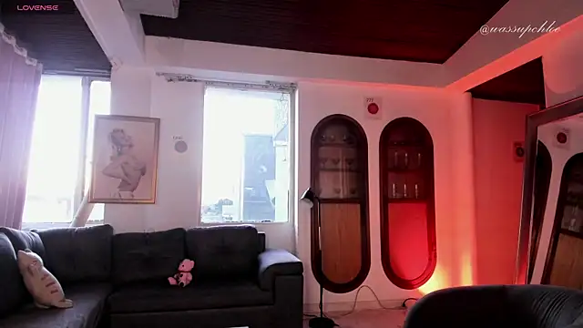 misschloe   online show from January 2025 11:04:01 PM