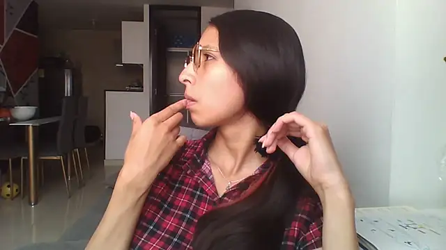 Katalleya jyj online show from February 2026 07:41:01 PM