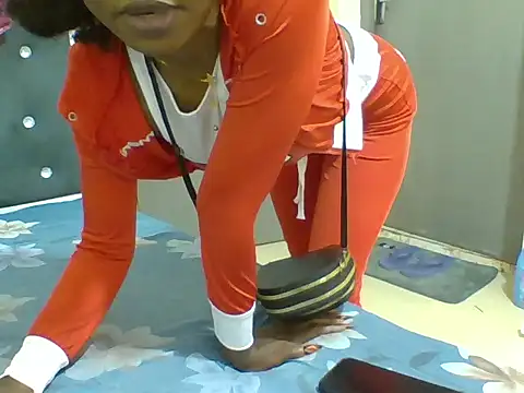 kiki788 online show from March 2026 12:33:02 PM