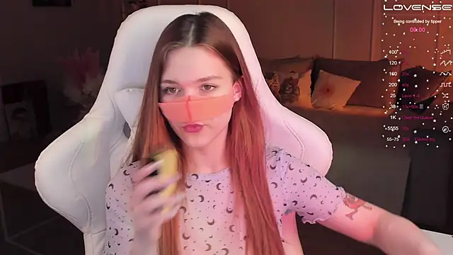 Snapshot of Frau_Lina chatting on February 2025 07:14:02 PM Frau Lina online show from February 2025 07:14:02 PM