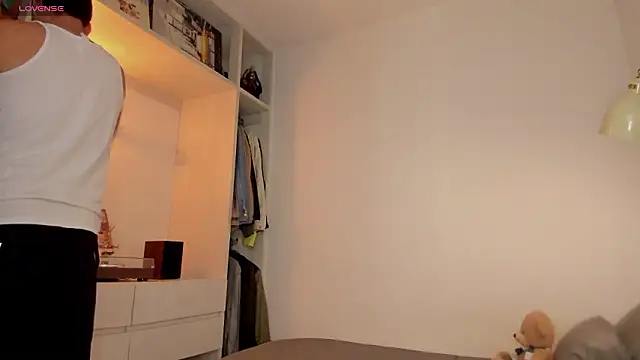 Curlblue online show from March 2026 04:40:02 AM