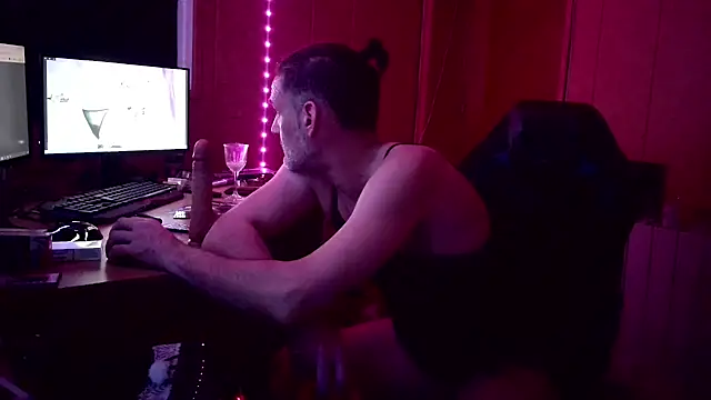 Lia Y PatrickX online show from December 2024 04:43:01 PM