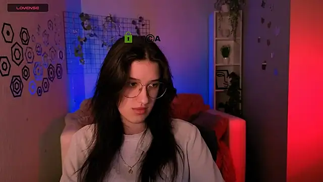 scarlet mooore online show from April 2026 08:17:01 PM
