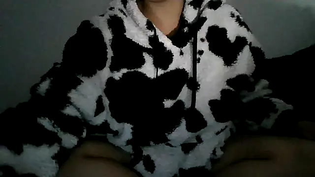 Daszler online show from March 2025 04:57:02 AM
