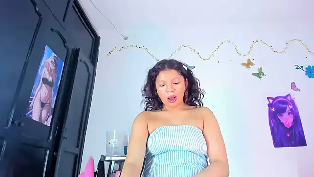 Emily Coper18 online show from February 2025 04:57:02 PM