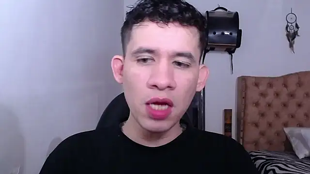 cute eidenx online show from May 2026 10:40:01 PM
