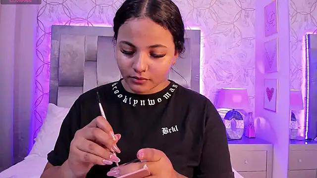 Snapshot of EmmaWeest chatting on December 2024 07:56:02 PM EmmaWeest online show from December 2024 07:56:02 PM