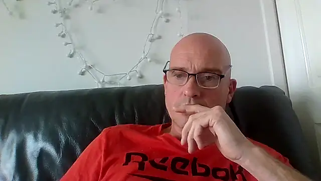 Snapshot of mrtickle0025 chatting on October 2025 09:29:02 AM mrtickle0025 online show from October 2025 09:29:02 AM