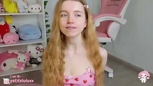 petiteluluxx online show from December 2024 09:24:01 AM