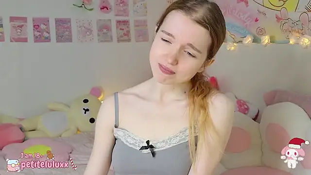 petiteluluxx online show from December 2024 08:50:01 AM
