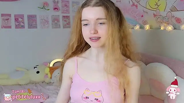 petiteluluxx online show from December 2024 08:59:01 AM