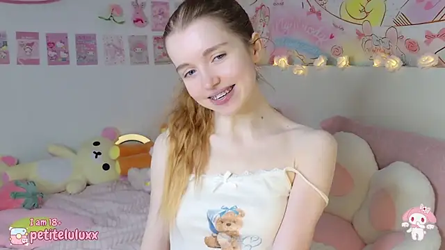 petiteluluxx online show from January 2025 08:55:02 AM