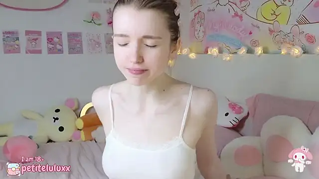 petiteluluxx online show from January 2025 09:01:02 AM