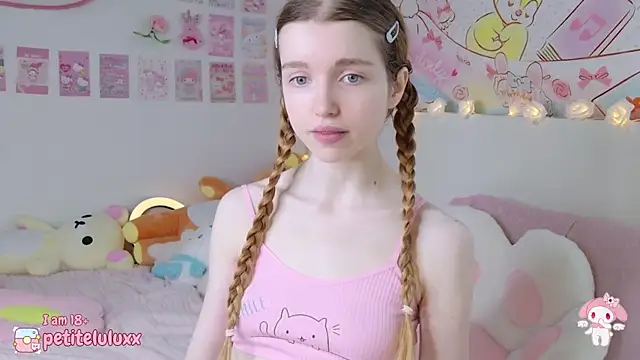 petiteluluxx online show from February 2025 09:16:01 AM