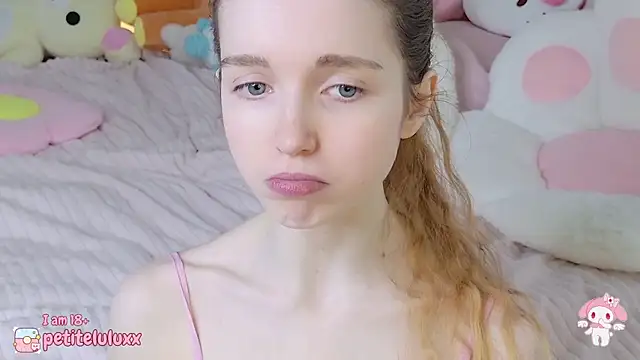 petiteluluxx online show from February 2025 09:09:01 AM