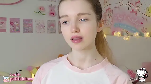 petiteluluxx online show from February 2025 08:59:02 AM