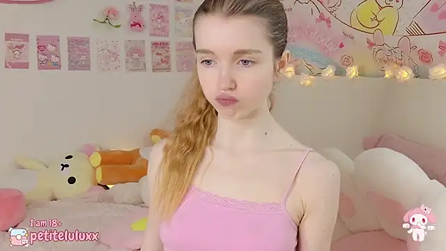 petiteluluxx online show from February 2025 09:03:01 AM