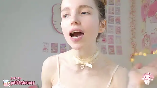 petiteluluxx online show from March 2025 09:02:02 AM