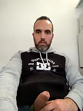 leon3875 online show from September 2025 03:28:01 PM