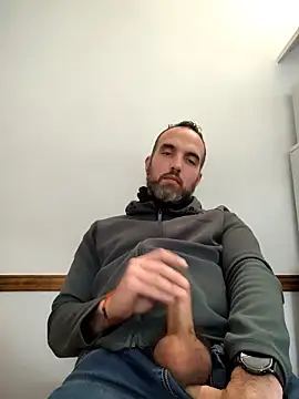 leon3875 online show from October 2025 03:29:01 PM