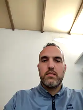 Snapshot of leon3875 chatting on November 2025 03:18:02 PM leon3875 online show from November 2025 03:18:02 PM