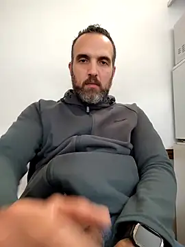 Snapshot of leon3875 chatting on December 2025 03:31:01 PM leon3875 online show from December 2025 03:31:01 PM