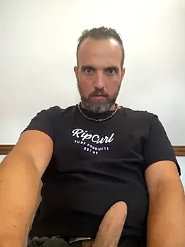 Snapshot of leon3875 chatting on January 2026 03:27:02 PM leon3875 online show from January 2026 03:27:02 PM