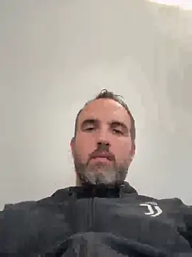 Snapshot of leon3875 chatting on February 2026 03:22:01 PM leon3875 online show from February 2026 03:22:01 PM