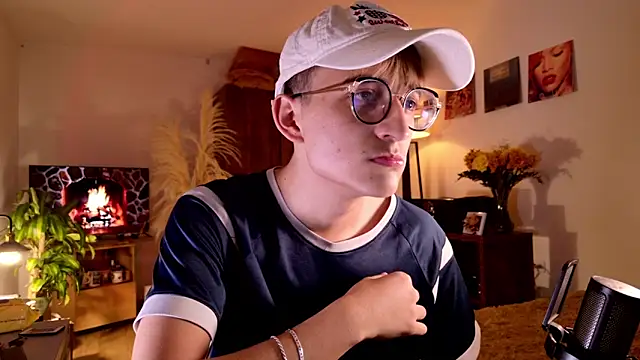 Mr evan1 online show from September 2025 04:07:02 PM