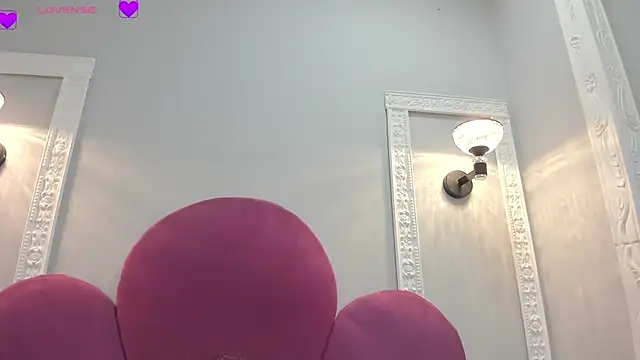 Emasanders online show from December 2024 07:57:01 PM