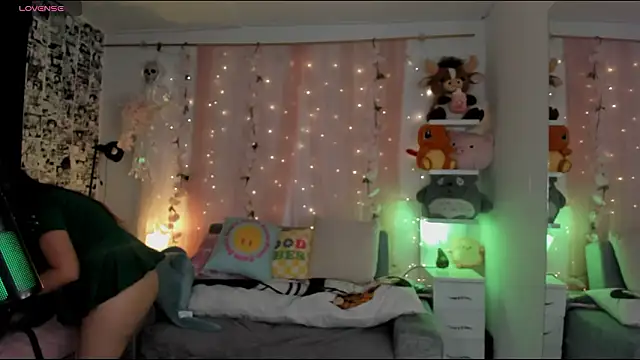  dayana miler online show from March 2026 02:53:02 PM