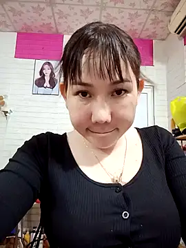 Snapshot of Ana_love2000 chatting on February 2025 03:26:02 PM Ana love2000 online show from February 2025 03:26:02 PM
