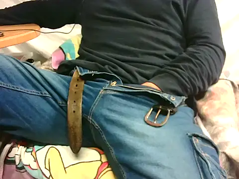 Giulio35 Pika online show from November 2025 03:45:02 PM