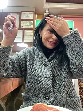 Snapshot of KimKelly13 chatting on January 2026 08:40:01 AM KimKelly13 online show from January 2026 08:40:01 AM