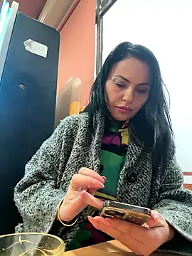 Snapshot of KimKelly13 chatting on February 2026 08:02:01 AM KimKelly13 online show from February 2026 08:02:01 AM