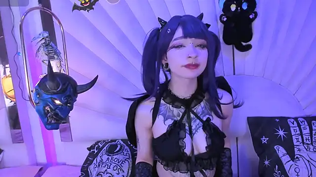 zephirahabney online show from December 2024 05:32:01 PM