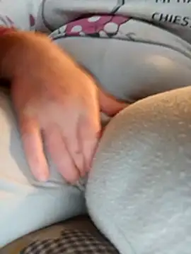 LadyMinnie online show from April 2026 07:27:01 PM