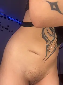 Ahri Rousse online show from April 2026 09:39:33 PM