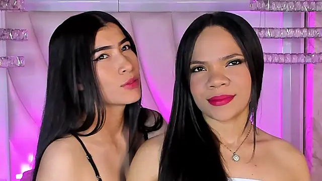 Snapshot of siara_and_zoe chatting on May 2026 10:49:02 PM siara and zoe online show from May 2026 10:49:02 PM