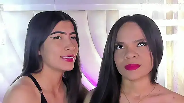 Snapshot of siara_and_zoe chatting on August 2026 12:10:02 AM siara and zoe online show from August 2026 12:10:02 AM