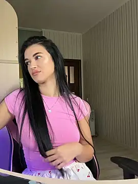 Julietta a online show from October 2025 11:42:01 AM