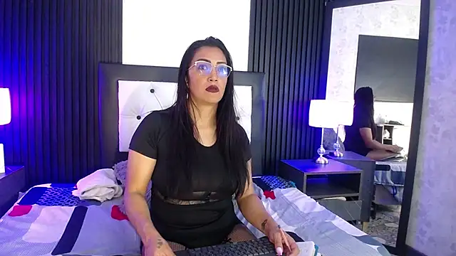 Snapshot of dayana_mendoza69 chatting on February 2025 01:09:02 PM dayana mendoza69 online show from February 2025 01:09:02 PM