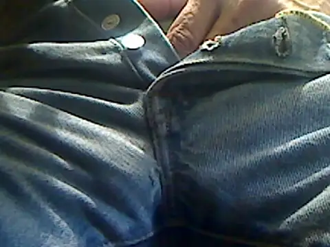 Snapshot of markluvskitty chatting on June 2026 12:33:01 PM markluvskitty online show from June 2026 12:33:01 PM