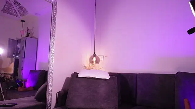 Isabella francoo online show from May 2026 11:48:02 AM