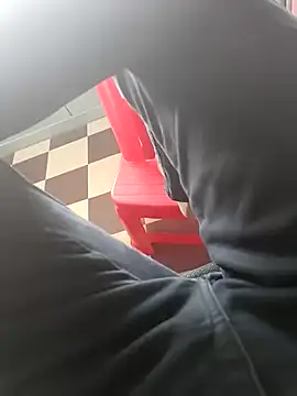 HeftyTheory7 online show from October 2025 08:29:02 AM