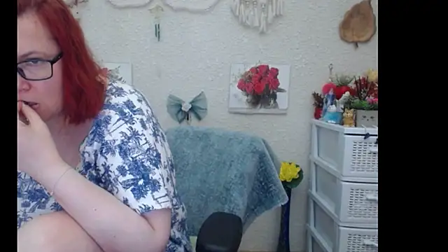 PlayfullMature online show from September 2025 01:54:01 PM