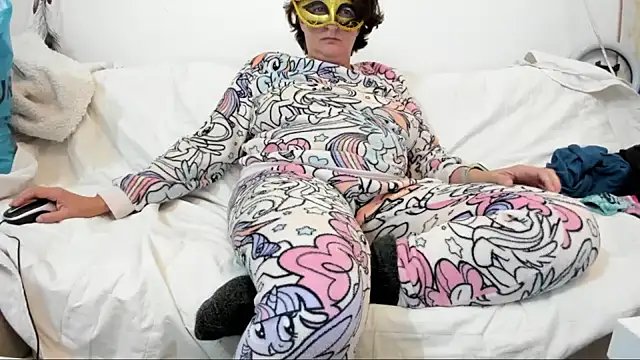 Snapshot of IsraeliMilf chatting on January 2025 07:39:02 PM IsraeliMilf online show from January 2025 07:39:02 PM