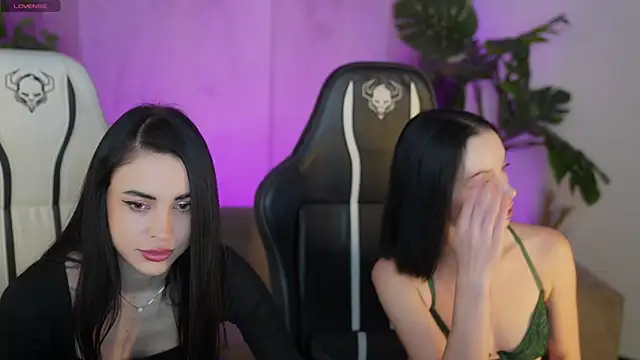 Tina Breeze online show from December 2025 11:25:02 AM